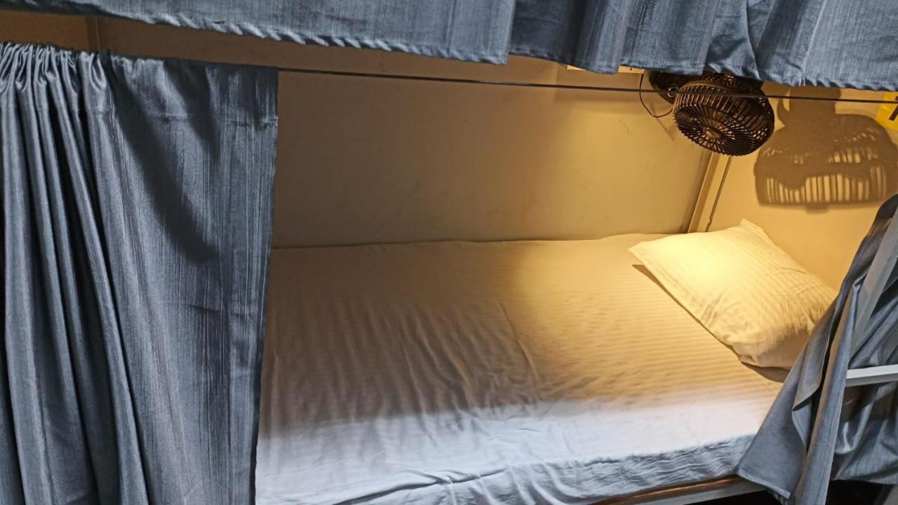 Saffron Dormitory Goregaon East Βομβάη Εξωτερικό φωτογραφία